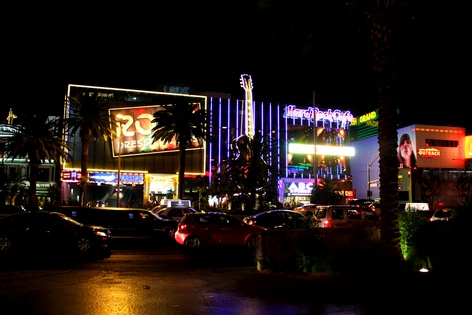 ���-�����